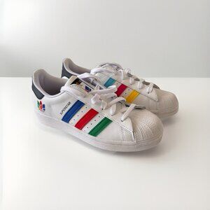 Adidas Superstar Colorful Trefoil Cloud White Size 5 Brand New Sneakers